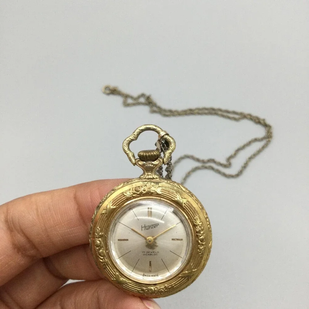 Vintage Hunter Necklace Pendant Women 31mm Gold Tone 17J Incabloc Manual Swiss